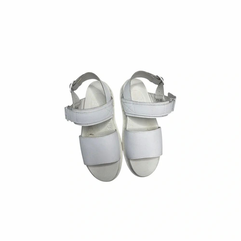 Dr Marten’s White Sandals size 7